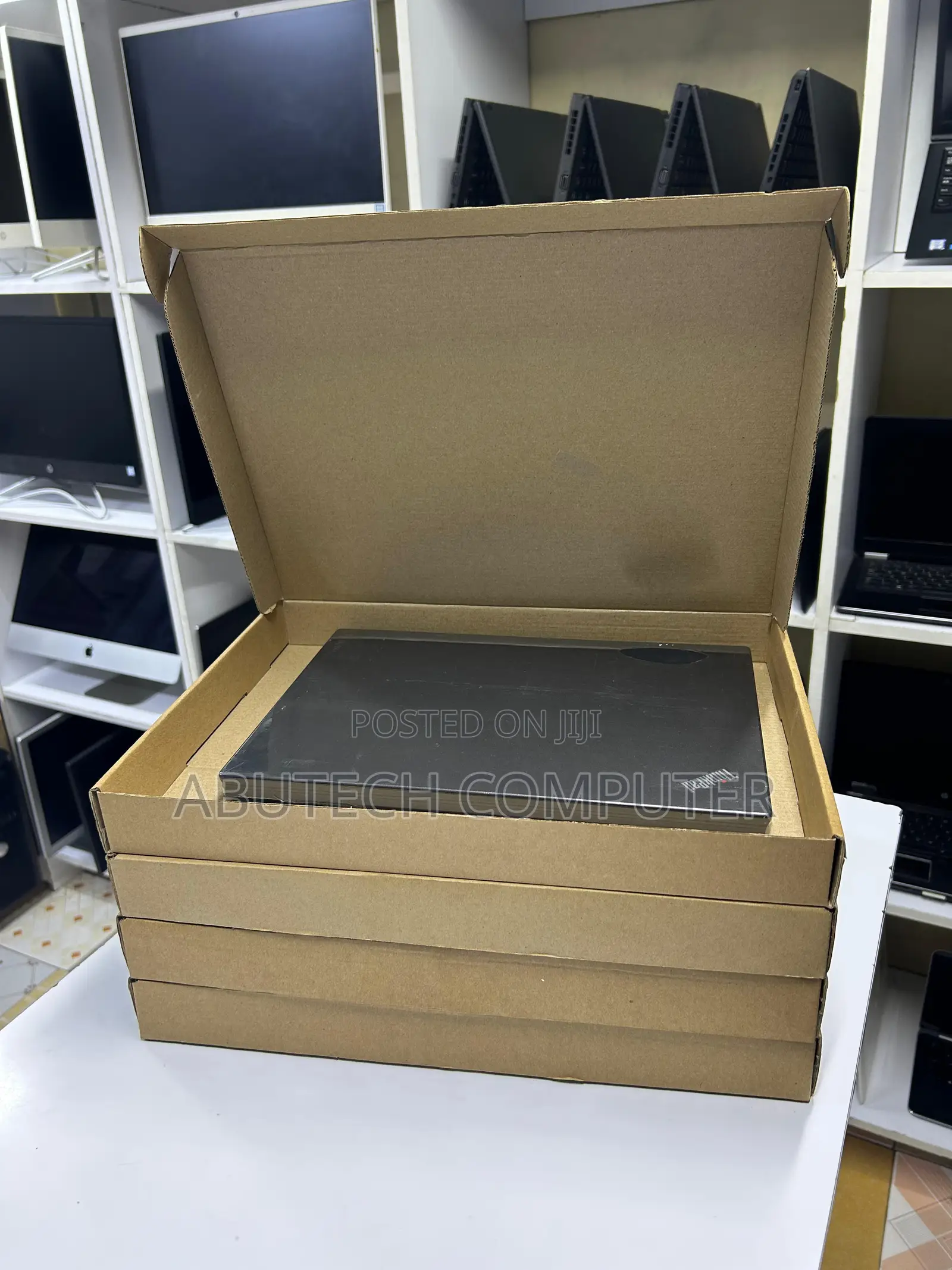 New Laptop Lenovo ThinkPad X270 8GB Intel Core I5 SSD 256GB