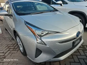 Toyota Prius 2017 Silver