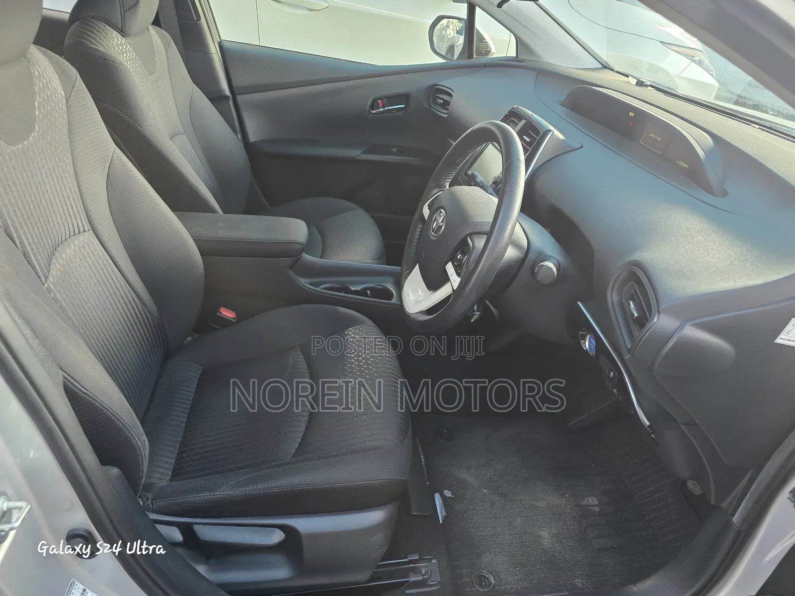 Toyota Prius 2017 Silver