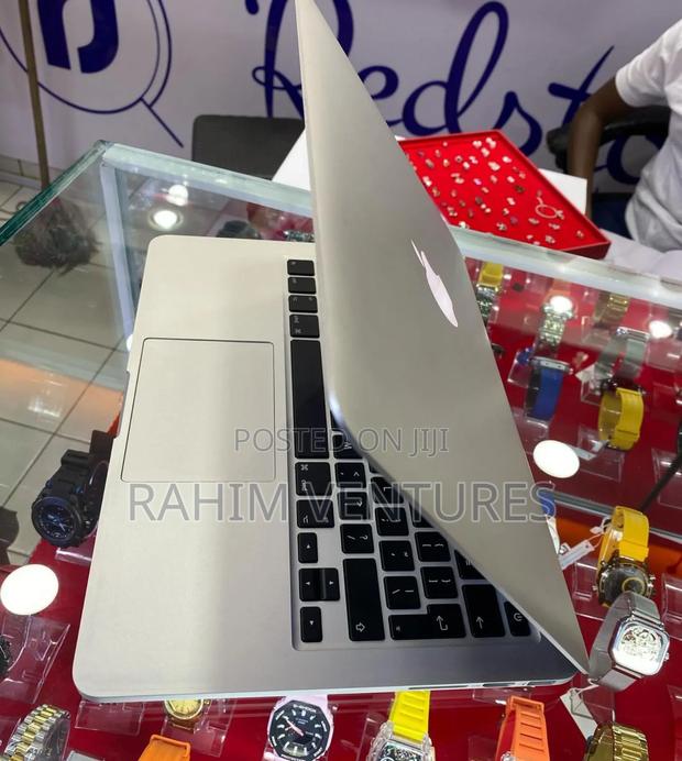 Laptop Apple MacBook Pro 2015 8GB Intel Core i5 SSD 256GB - main view