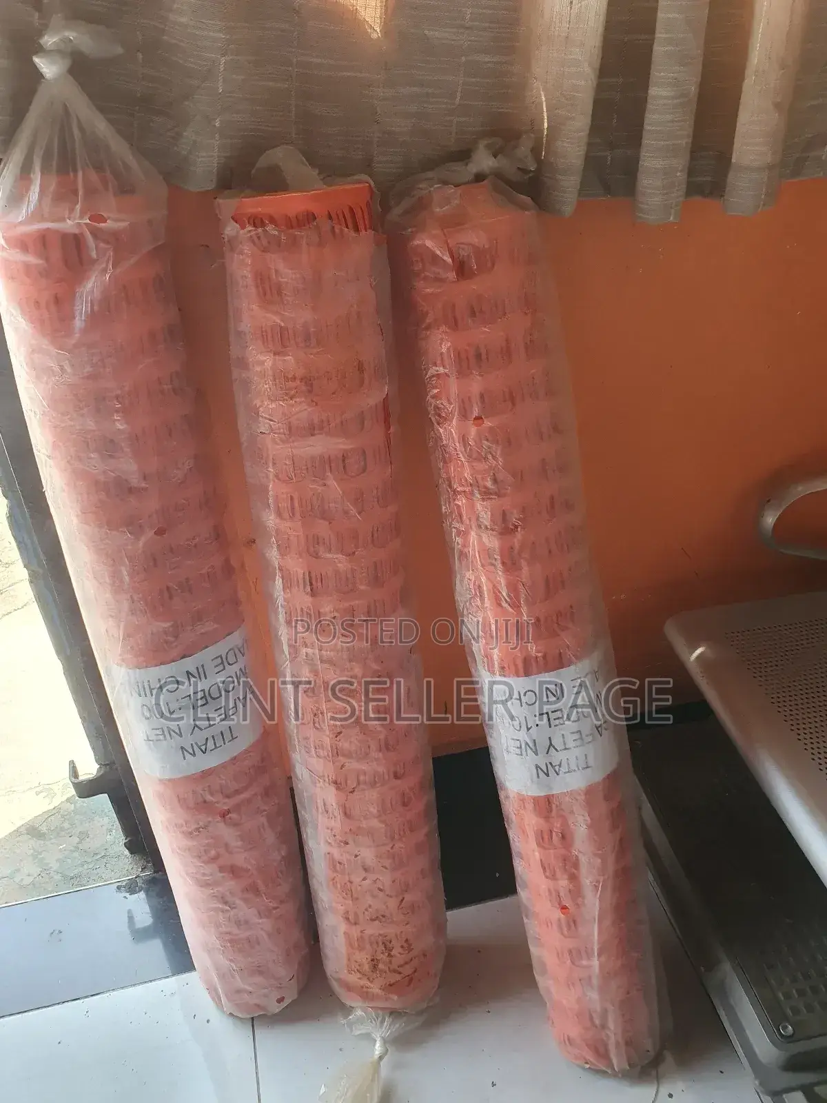 Safety Barrier Net/ Safe Weave.