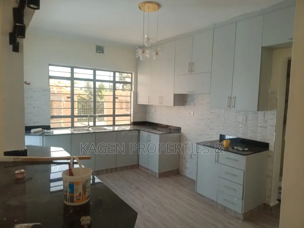 3bdrm Bungalow in Kitengela for sale