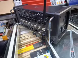 Behringer X Air XR16 Tablet-controlled Digital Mixer