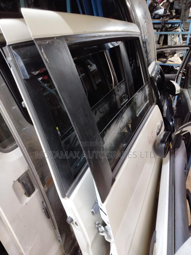 Nissan Serena C27 Sliding Doors