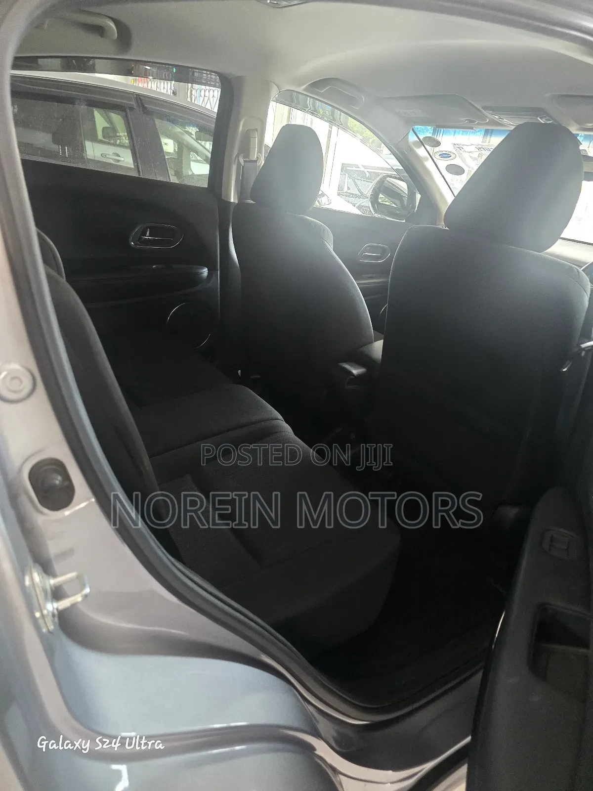 Honda Vezel 2017 Silver