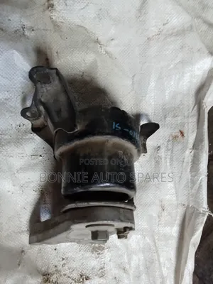 Honda Vezel Engine Mounting