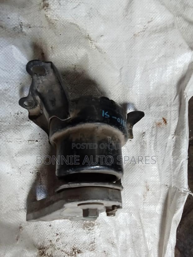 Honda Vezel Engine Mounting - thumbnail 2