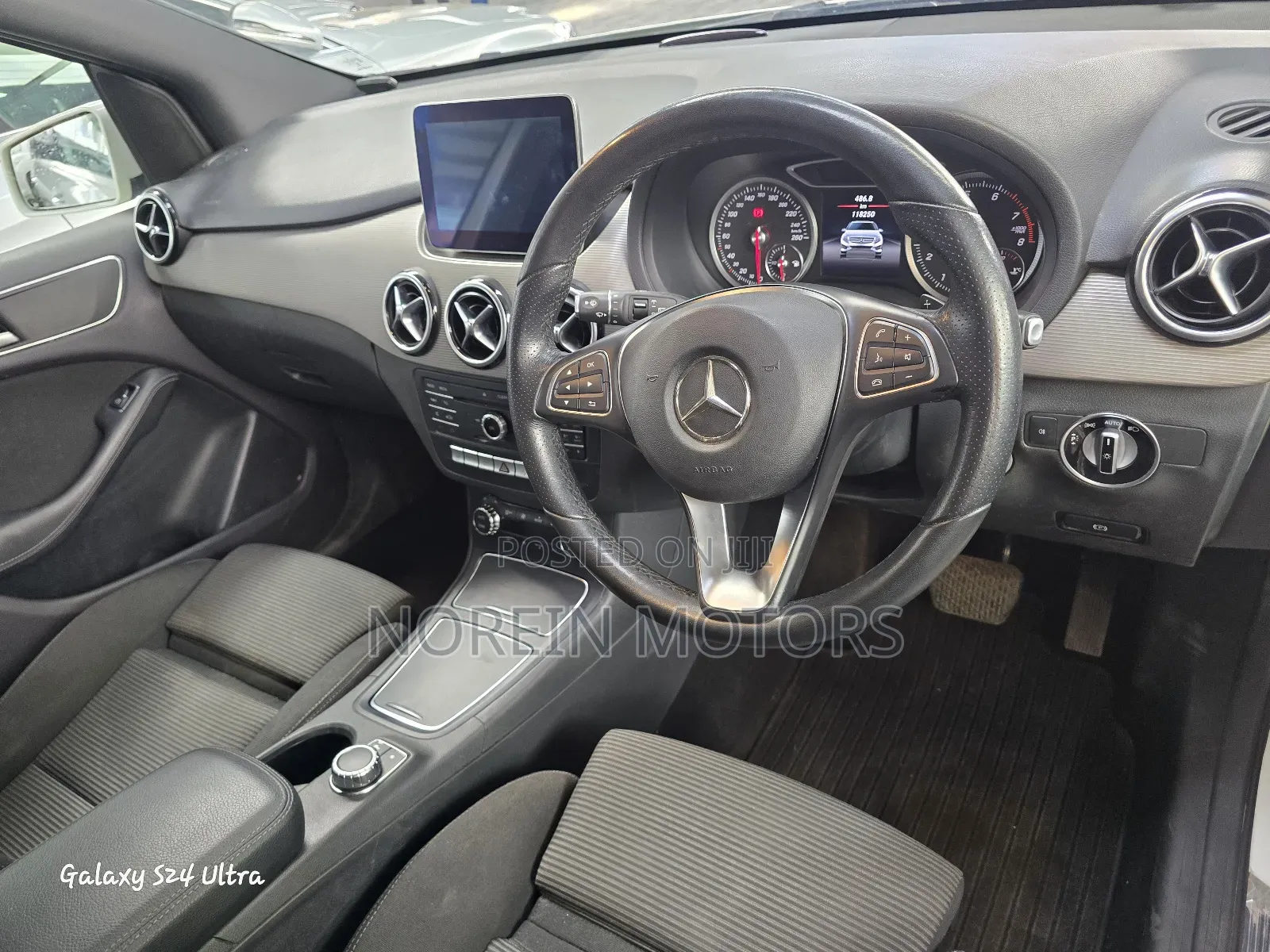 Mercedes-Benz B-Class 2017 Off white