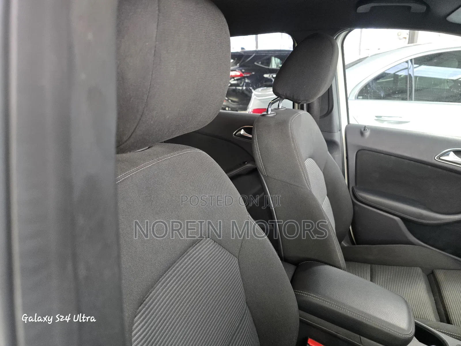 Mercedes-Benz B-Class 2017 Off white