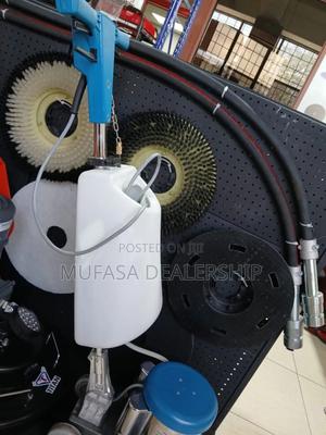 Floor Scrumber Machine - thumbnail 2