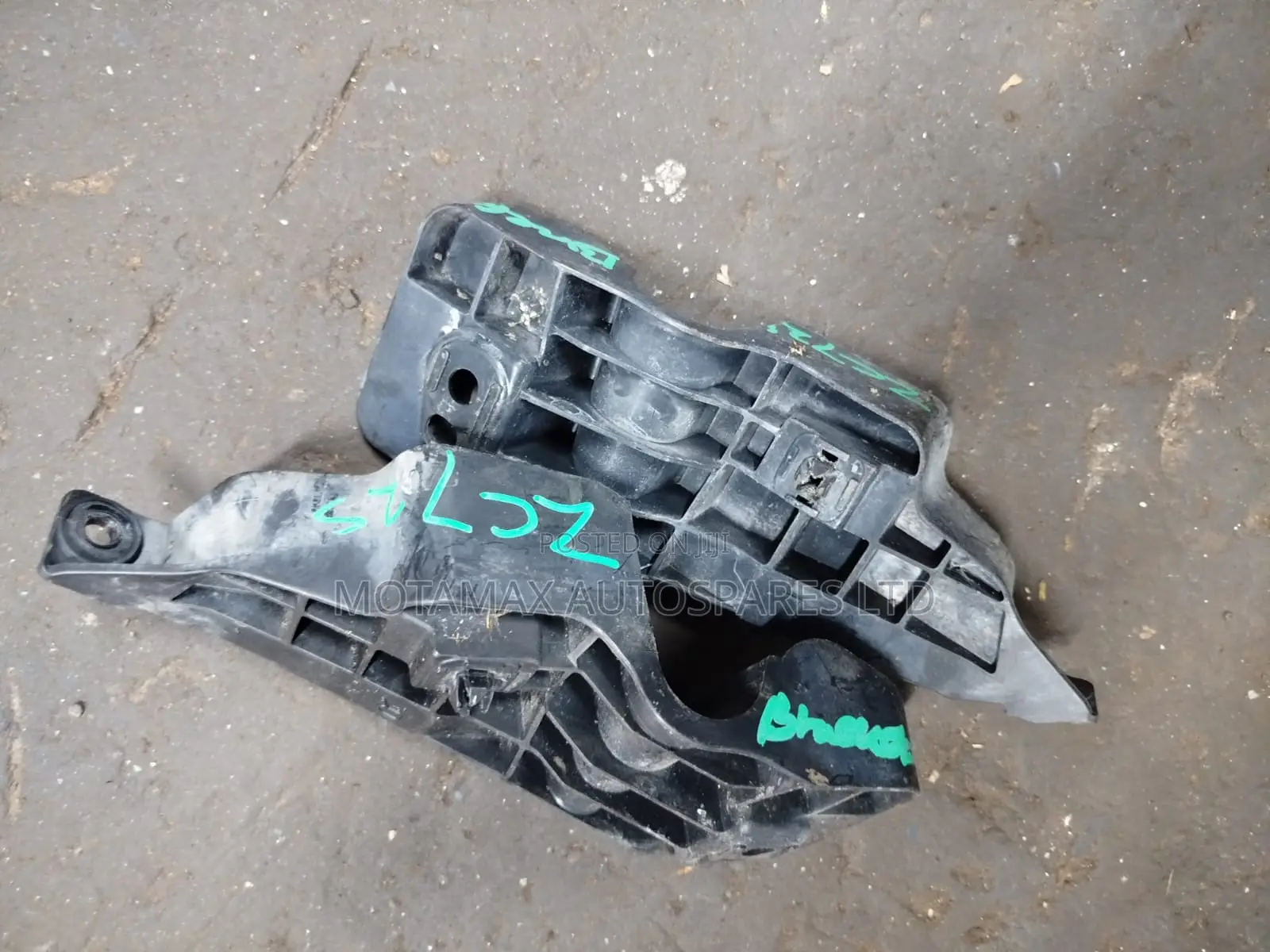 Suzuki Swift Tail Light Brackets