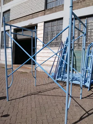 Scaffolding Sets / Steel Scaffolding Frames .