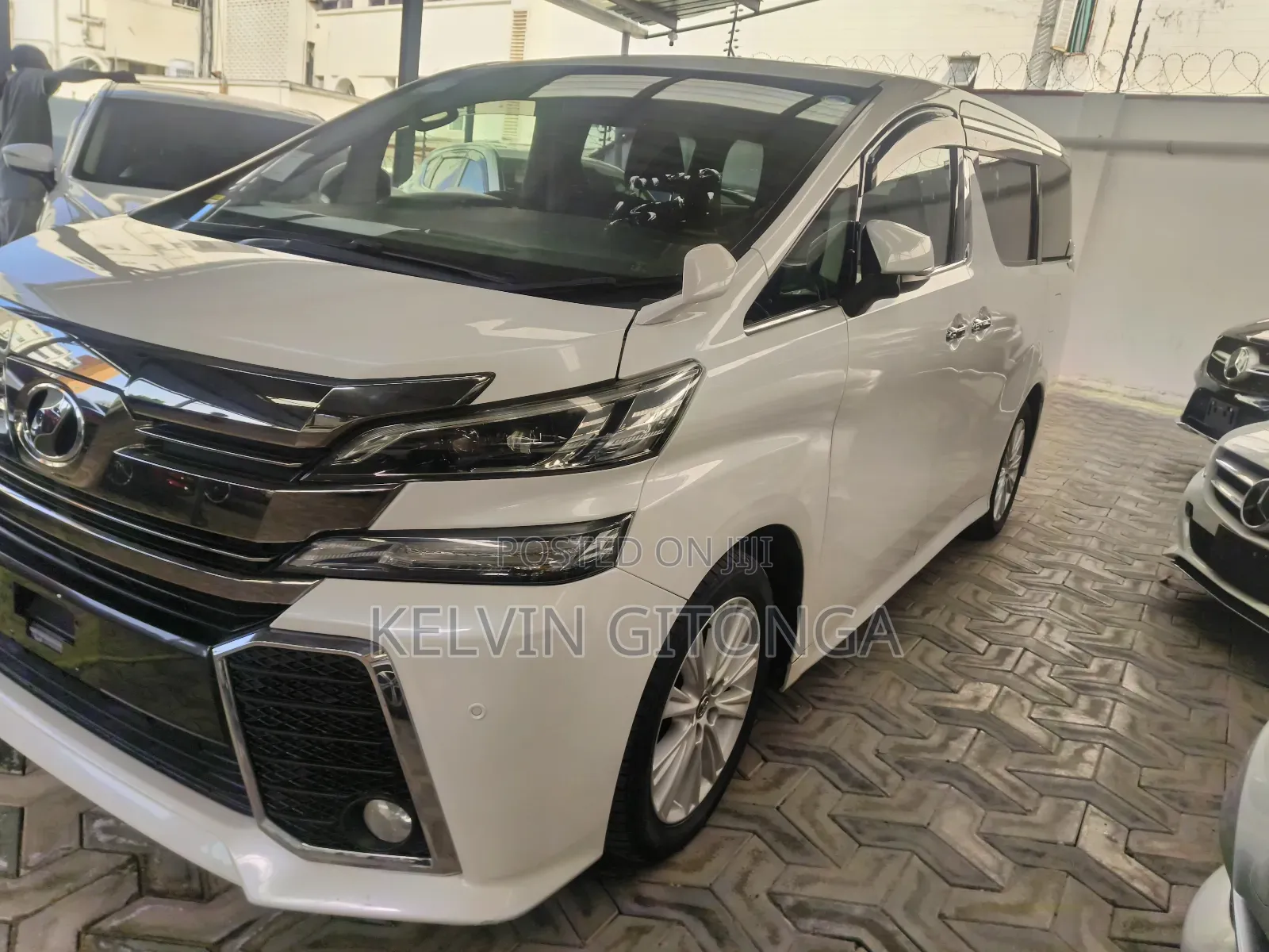 Toyota Vellfire 2018 White