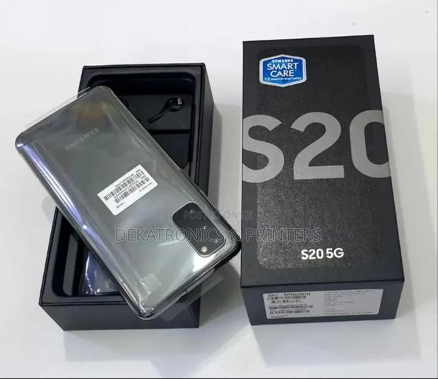 New Samsung Galaxy S20 128 GB Black