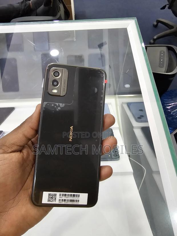 New Nokia C32 128 GB Black - main view