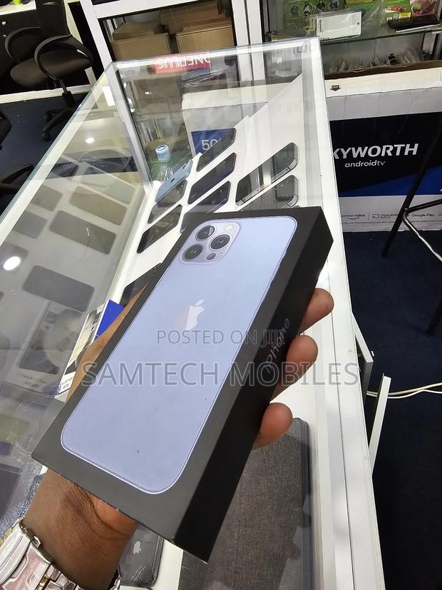 New Apple iPhone 13 Pro Max 256 GB Gold - thumbnail 3