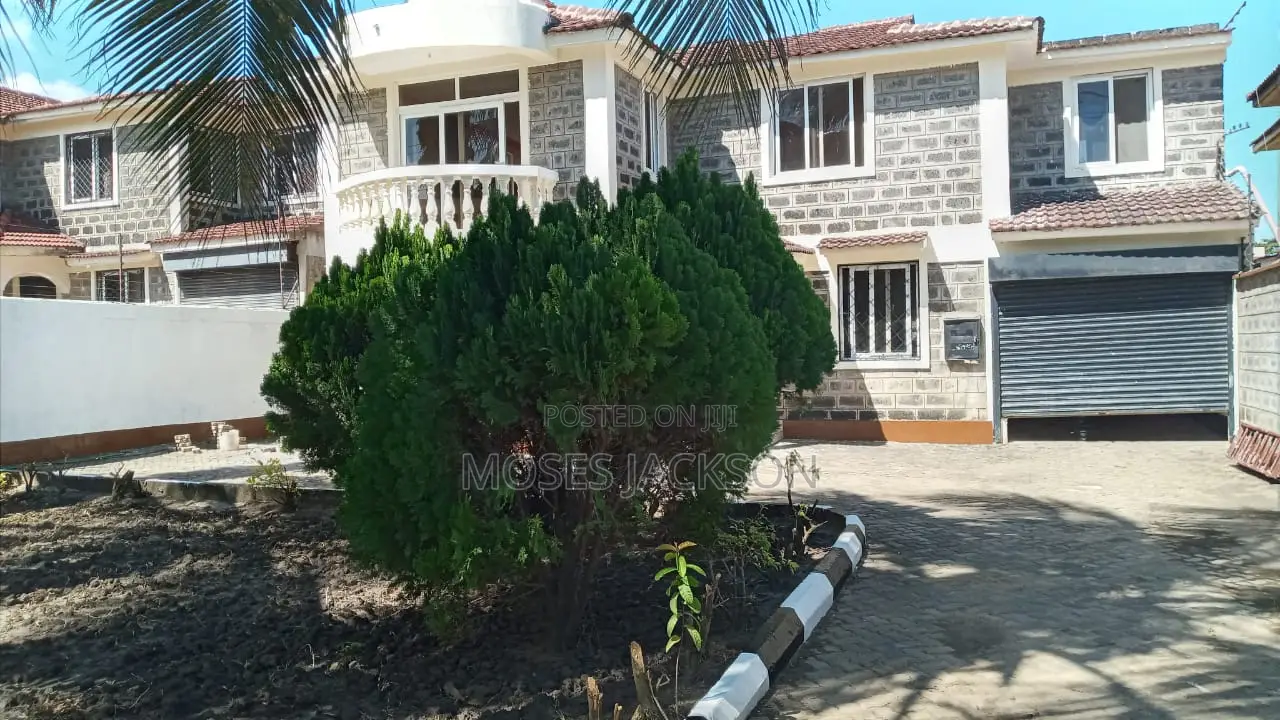 4bdrm Maisonette in Utange for Sale
