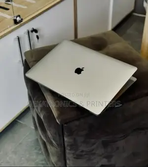 Laptop Apple MacBook Pro 2017 16GB Intel SSD 256GB