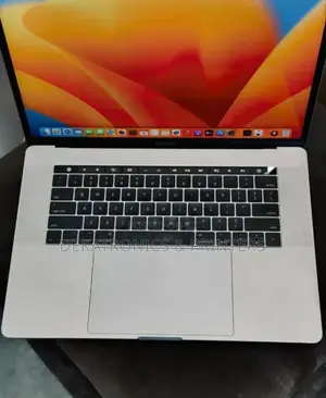 Laptop Apple MacBook Pro 2017 16GB Intel SSD 256GB