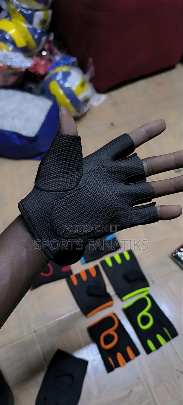 Gym Gloves - thumbnail 3