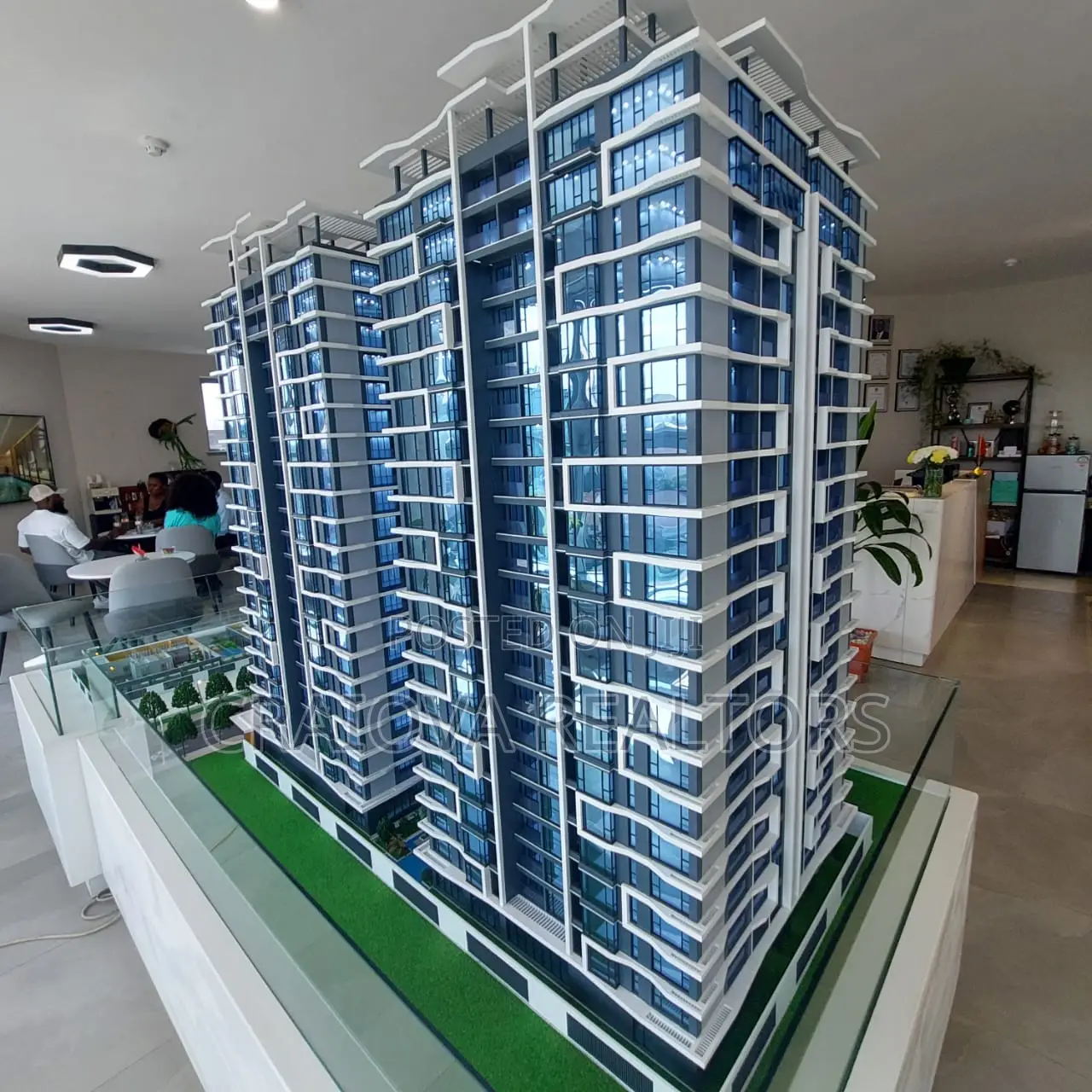 2bdrm Apartment in Panaroma West, Raphta Road Area for sale