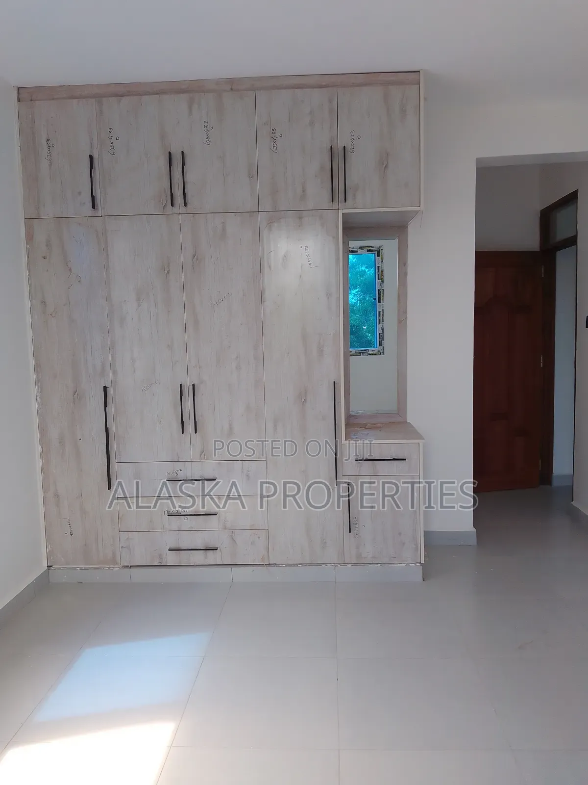 3bdrm Apartment in Nyali Estate for sale