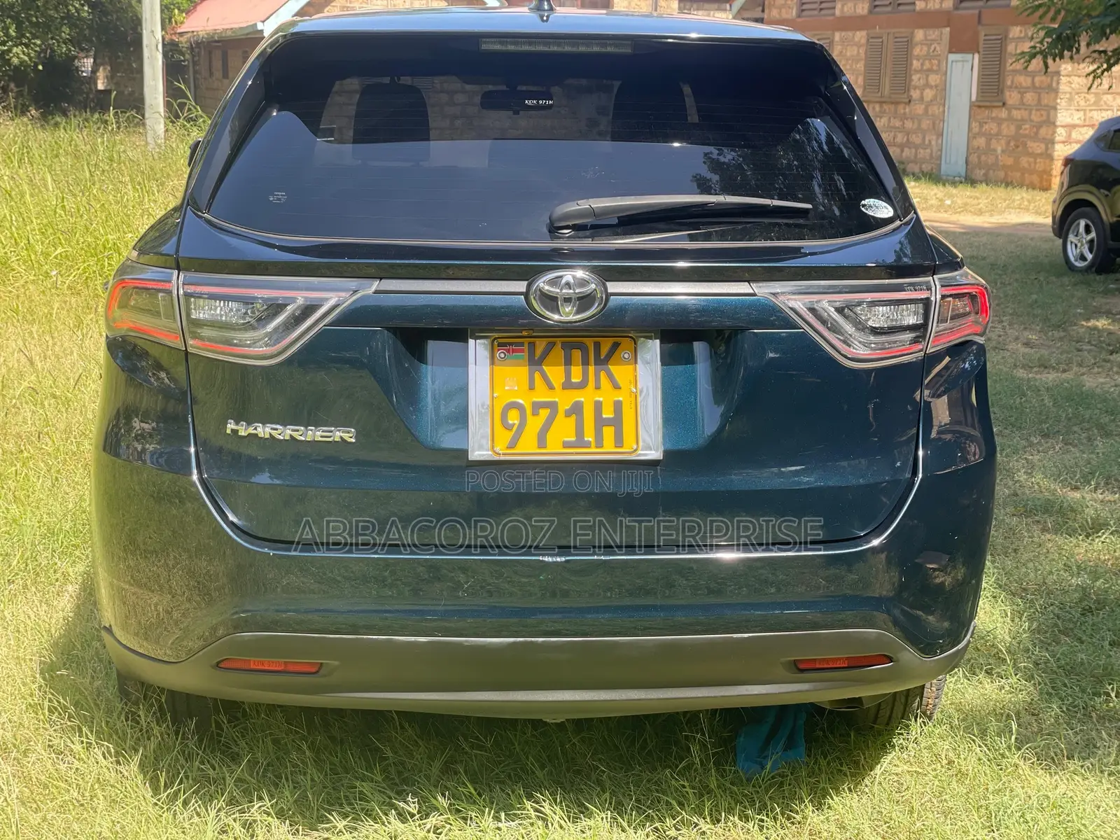 Toyota Harrier 2.0 4WD 2016
