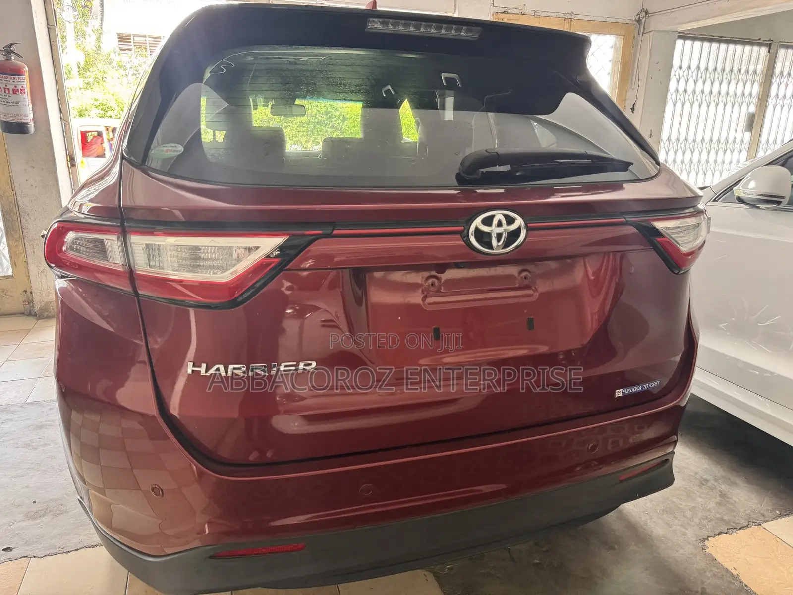 Toyota Harrier 2.0 2018 Burgundy