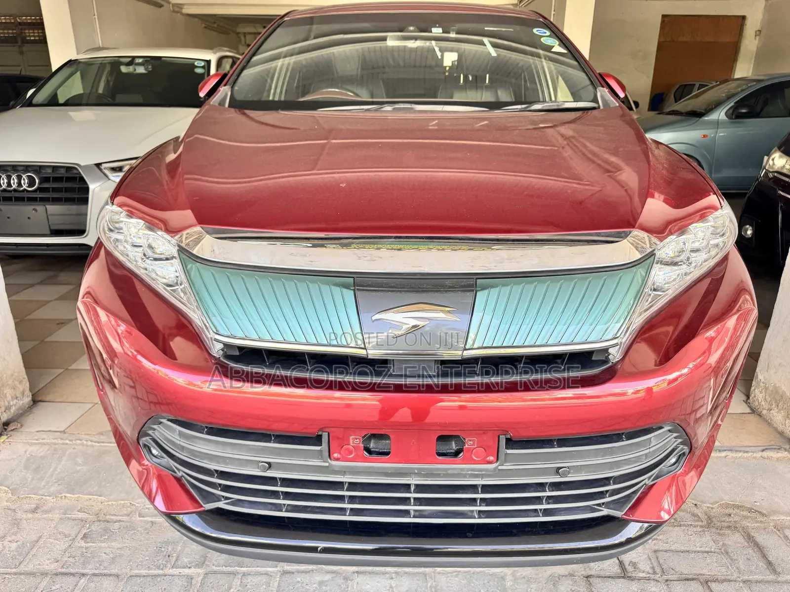 Toyota Harrier 2.0 2018 Burgundy