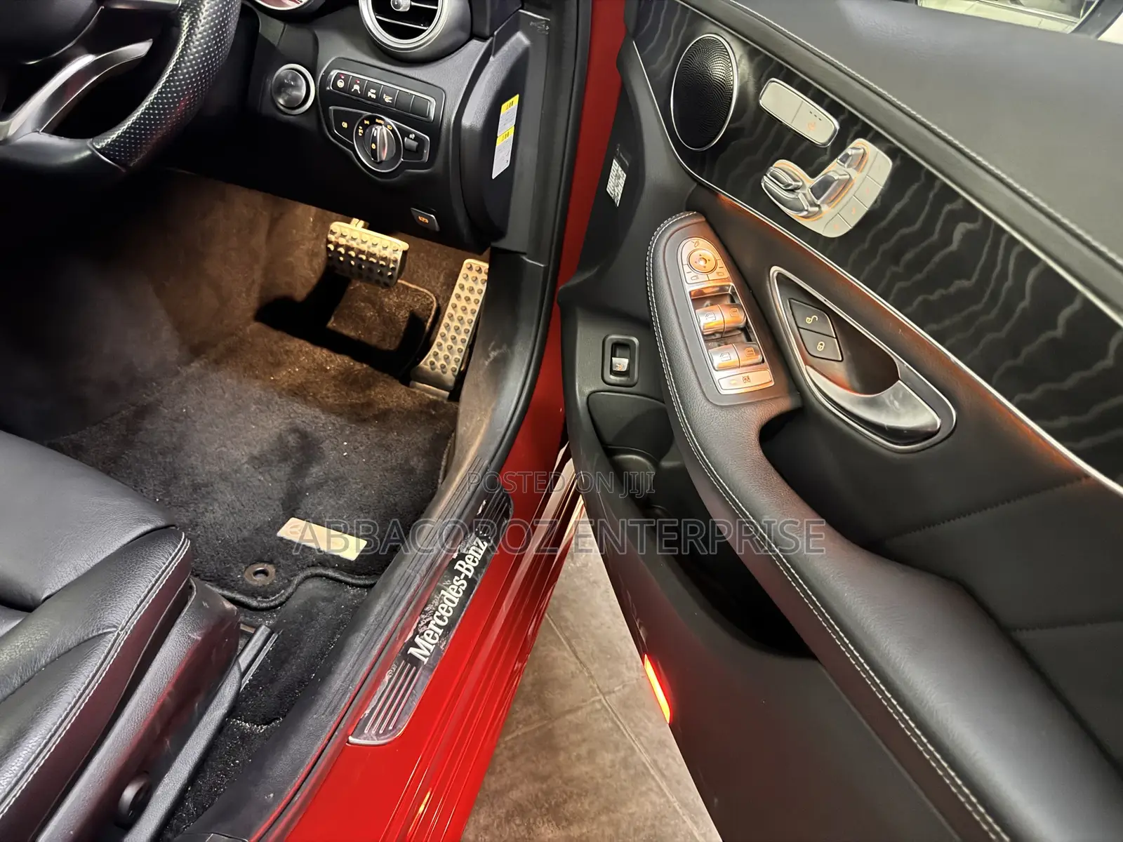 Mercedes-Benz C200 2018 Burgundy
