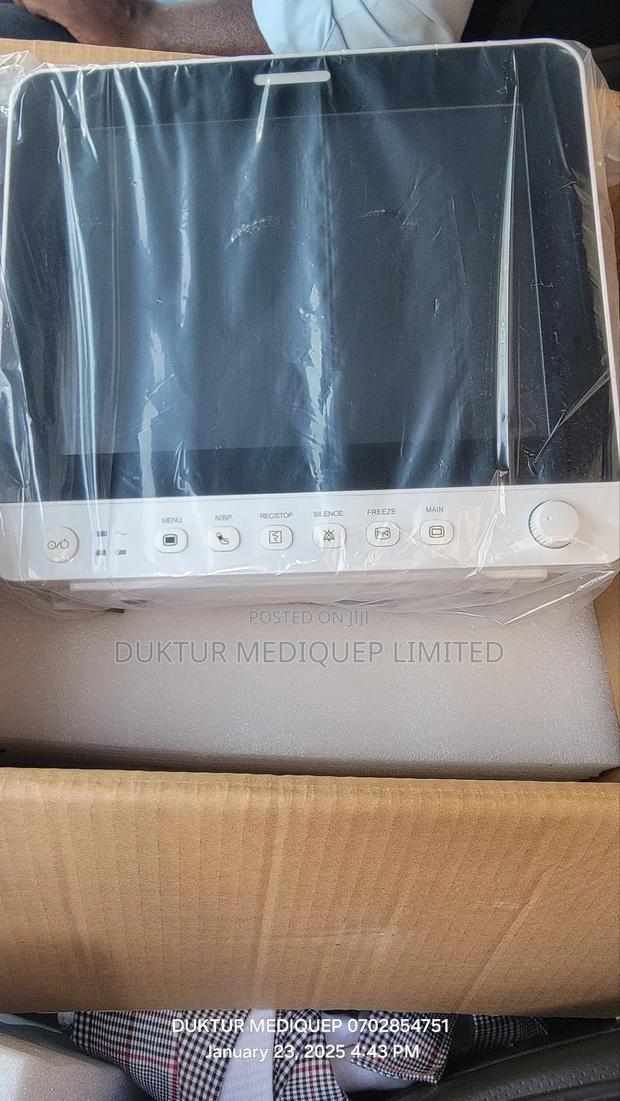 6 Parameters Patient Monitor - main view