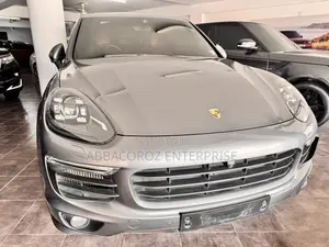 Porsche Cayenne Turbo S AWD 2018 Silver