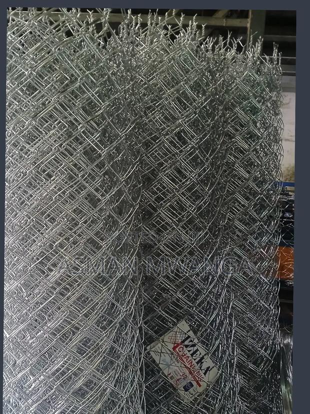 Galvanised Chainlink Medium Gauge 12.5g 2.5mm
