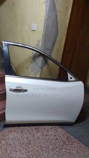 Nissan X-Trail NT32 DOOR - main view