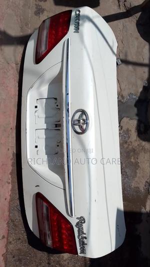 Toyota Crown Boot Royal Sallon - thumbnail 2