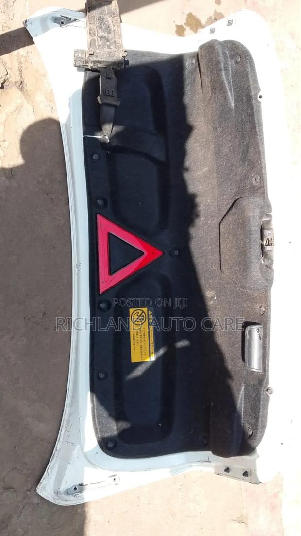 Toyota Crown Boot Royal Sallon - thumbnail 3