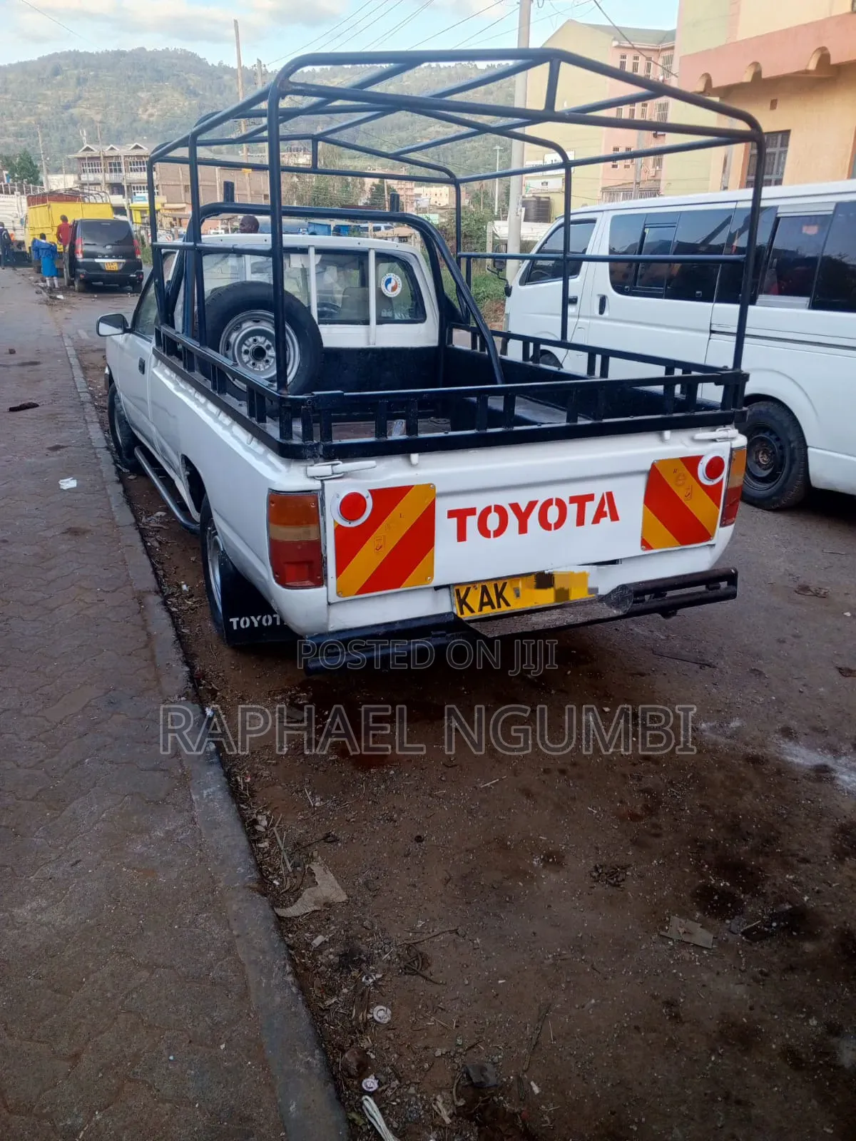 Toyota Hilux 1999 White