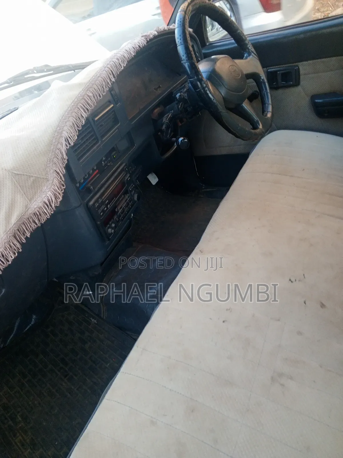 Toyota Hilux 1999 White