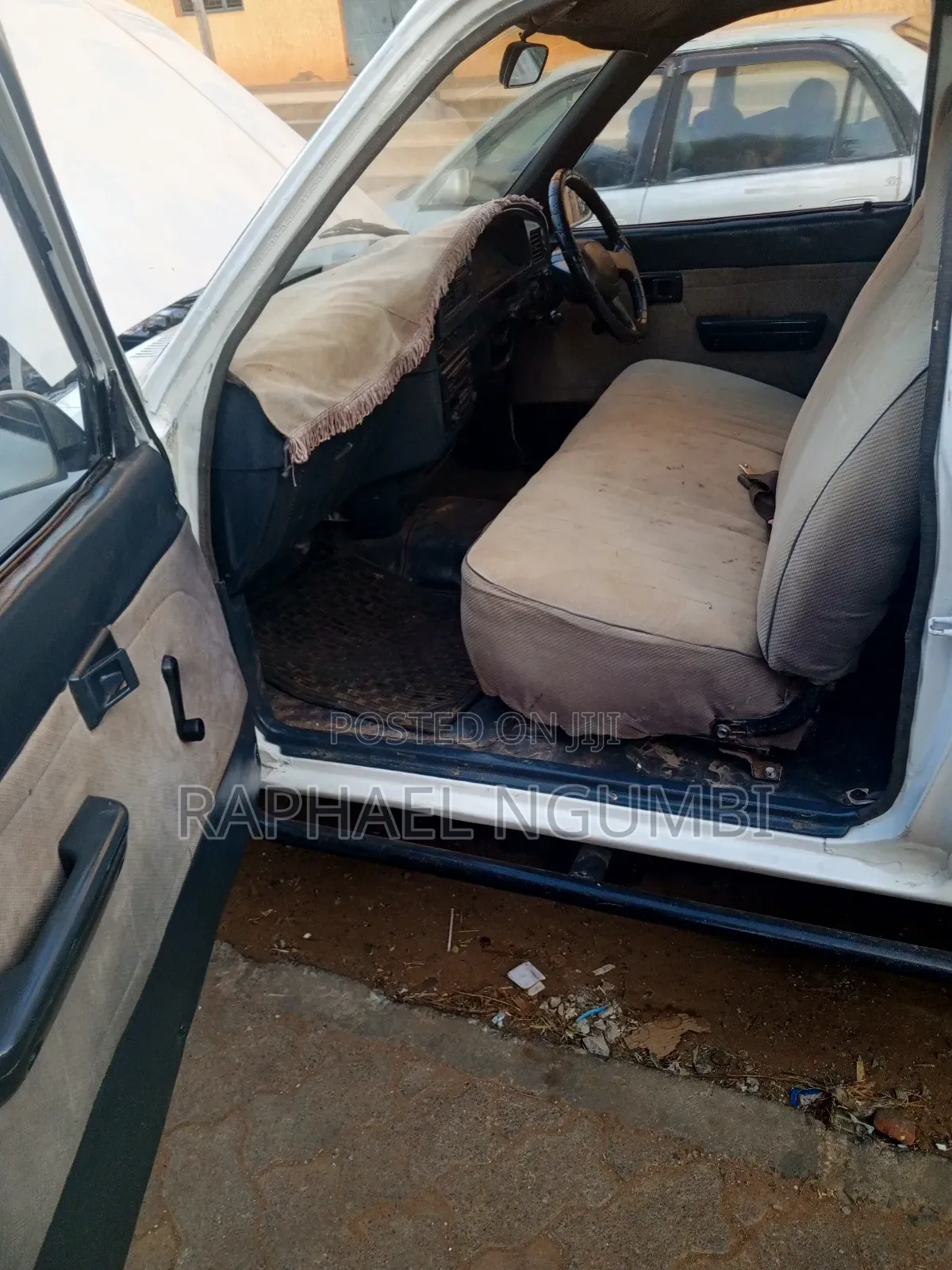 Toyota Hilux 1999 White