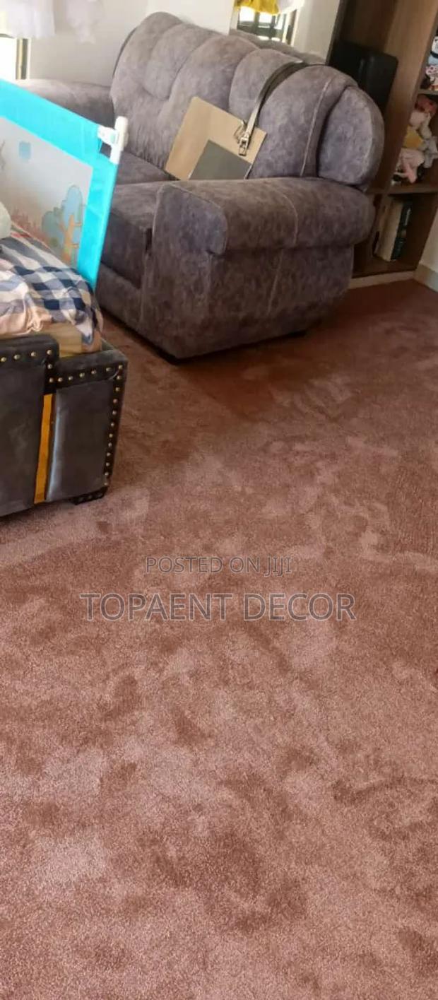 Living Room Easy to Clean Wall to Wall Brown Carpet