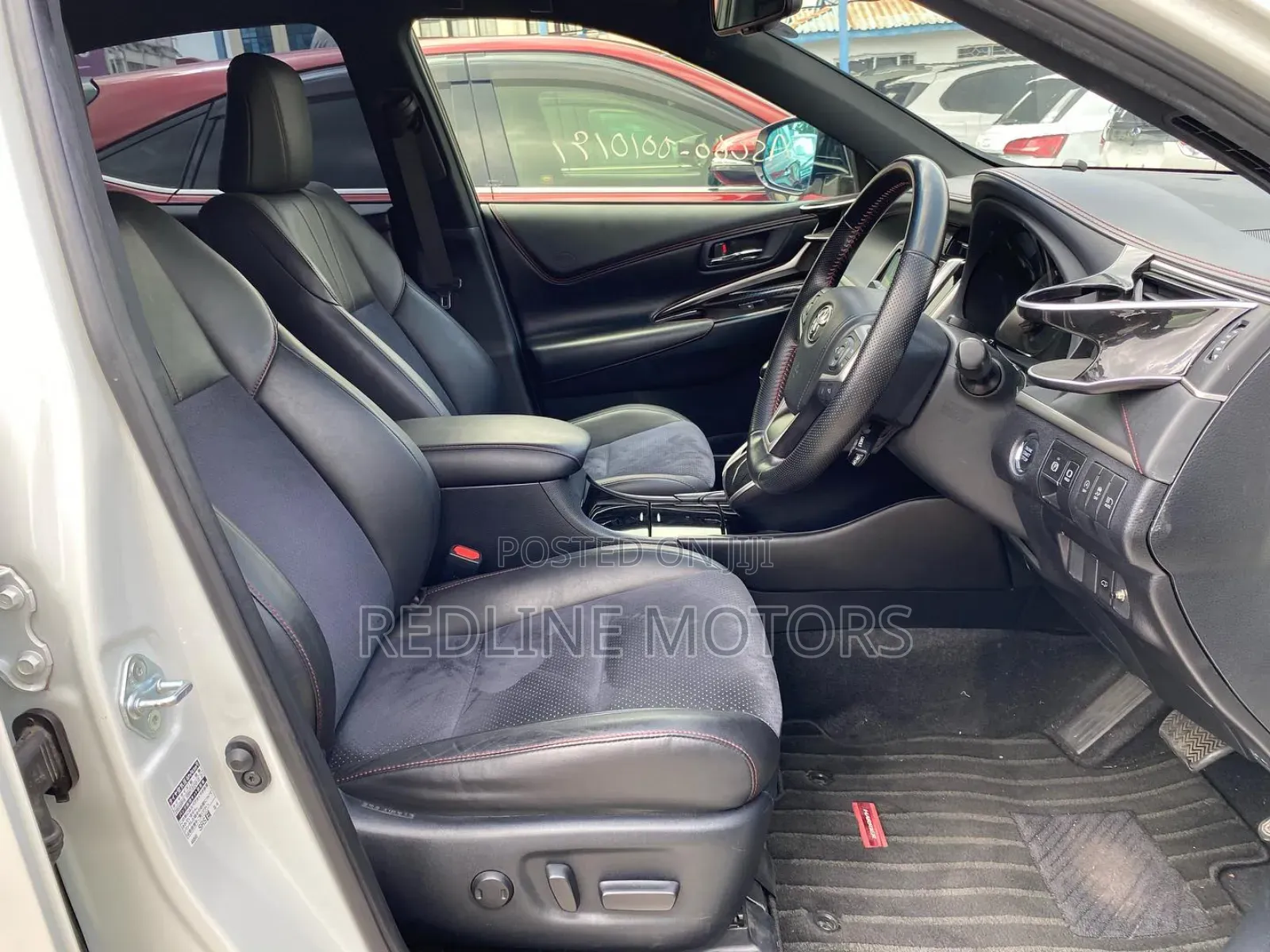 Toyota Harrier 2.0 Turbo 4WD 2019 Pearl