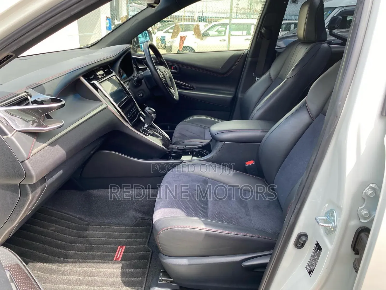 Toyota Harrier 2.0 Turbo 4WD 2019 Pearl