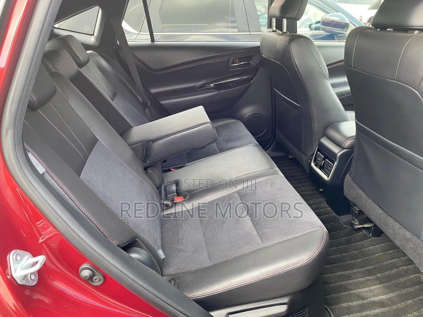 Toyota Harrier 2.0 Turbo 4WD 2019 Red