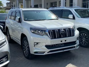 Toyota Land Cruiser Prado 2018 Off white