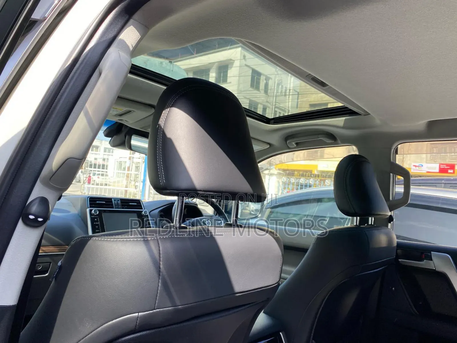 Toyota Land Cruiser Prado 2018 Off white
