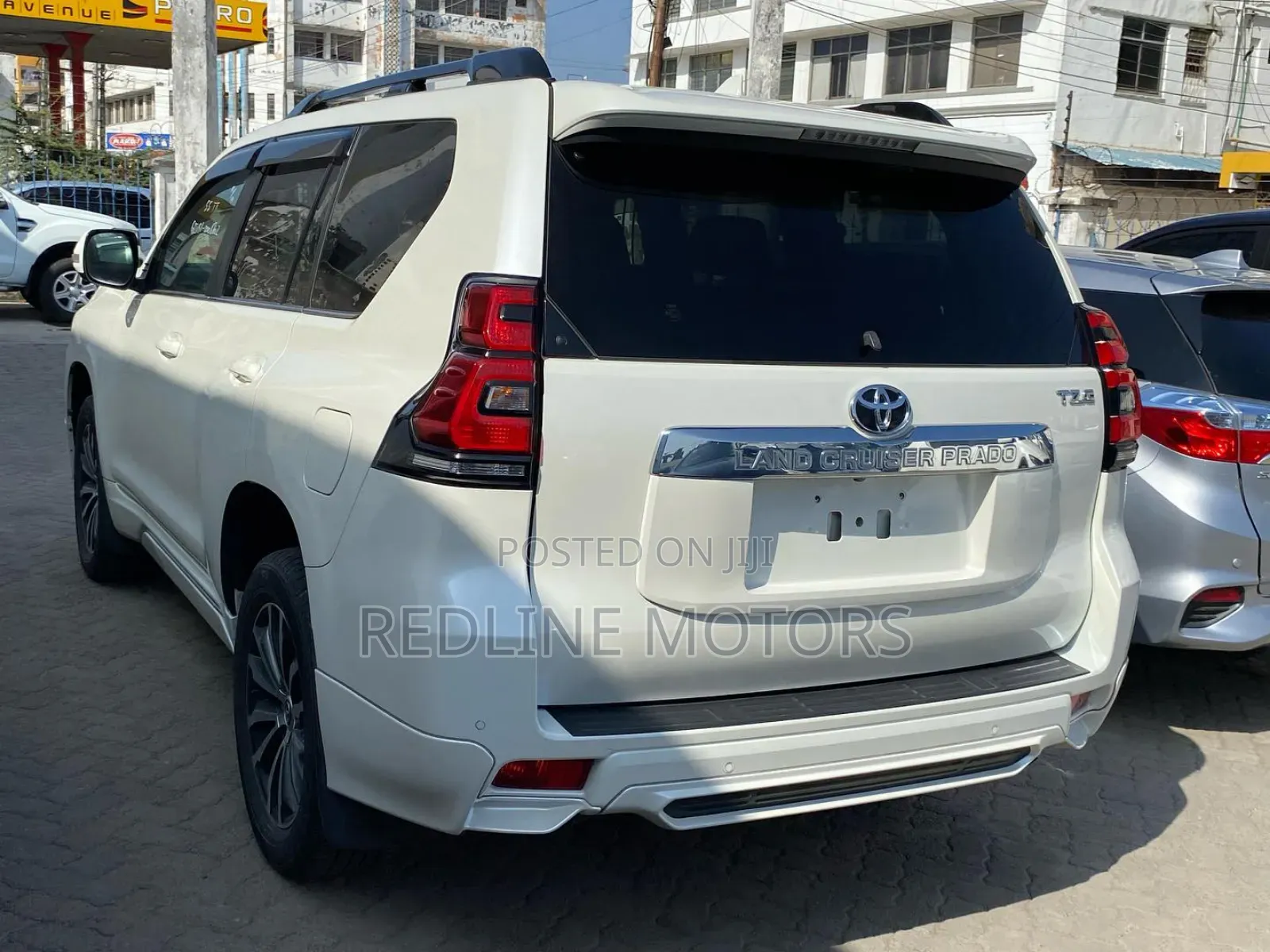 Toyota Land Cruiser Prado 2018 Off white