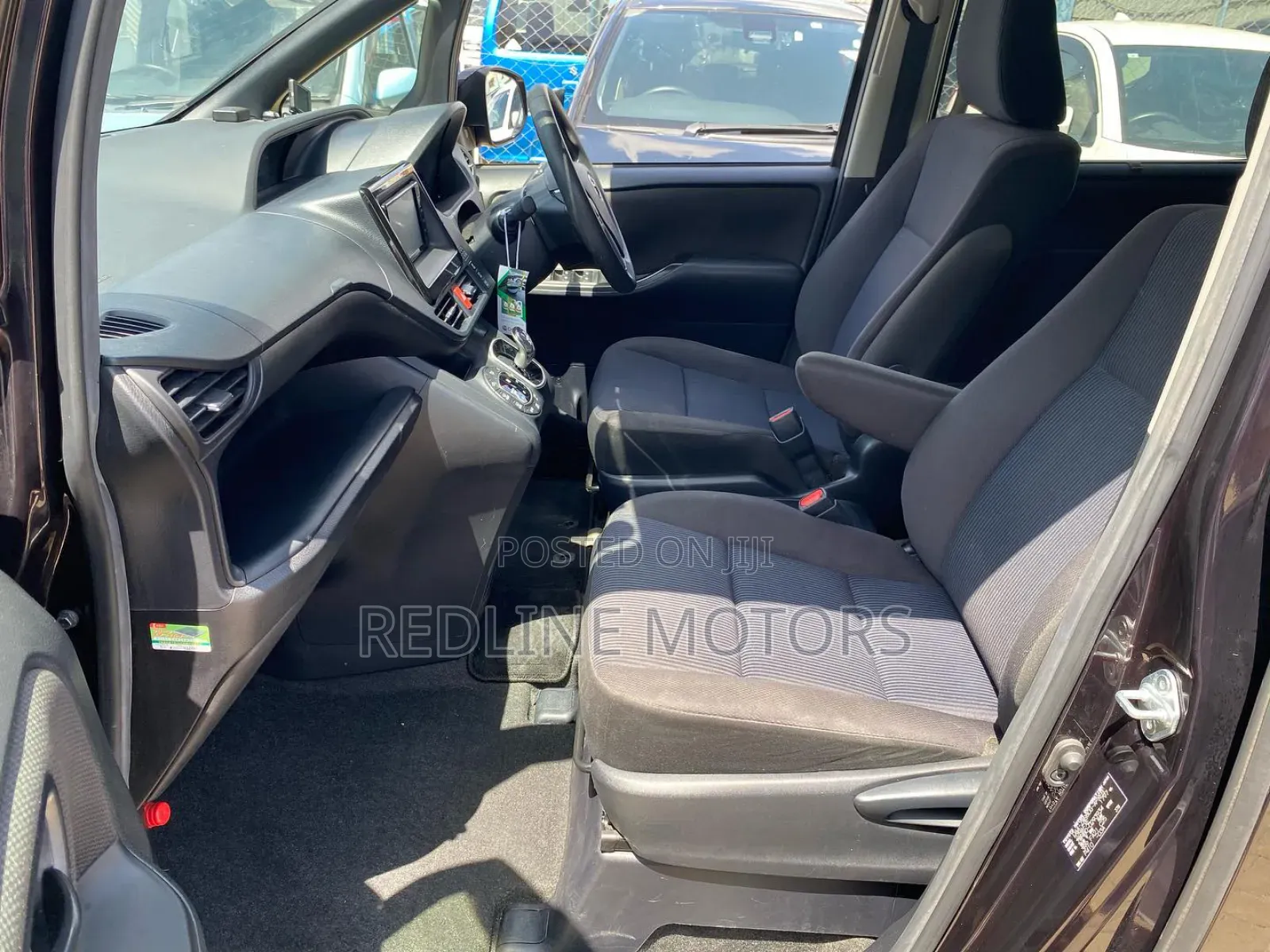 Toyota Noah 2.0 FWD (7 Seater) 2018 Brown