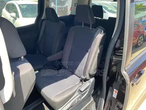 Toyota Noah 2.0 FWD (7 Seater) 2018 Brown