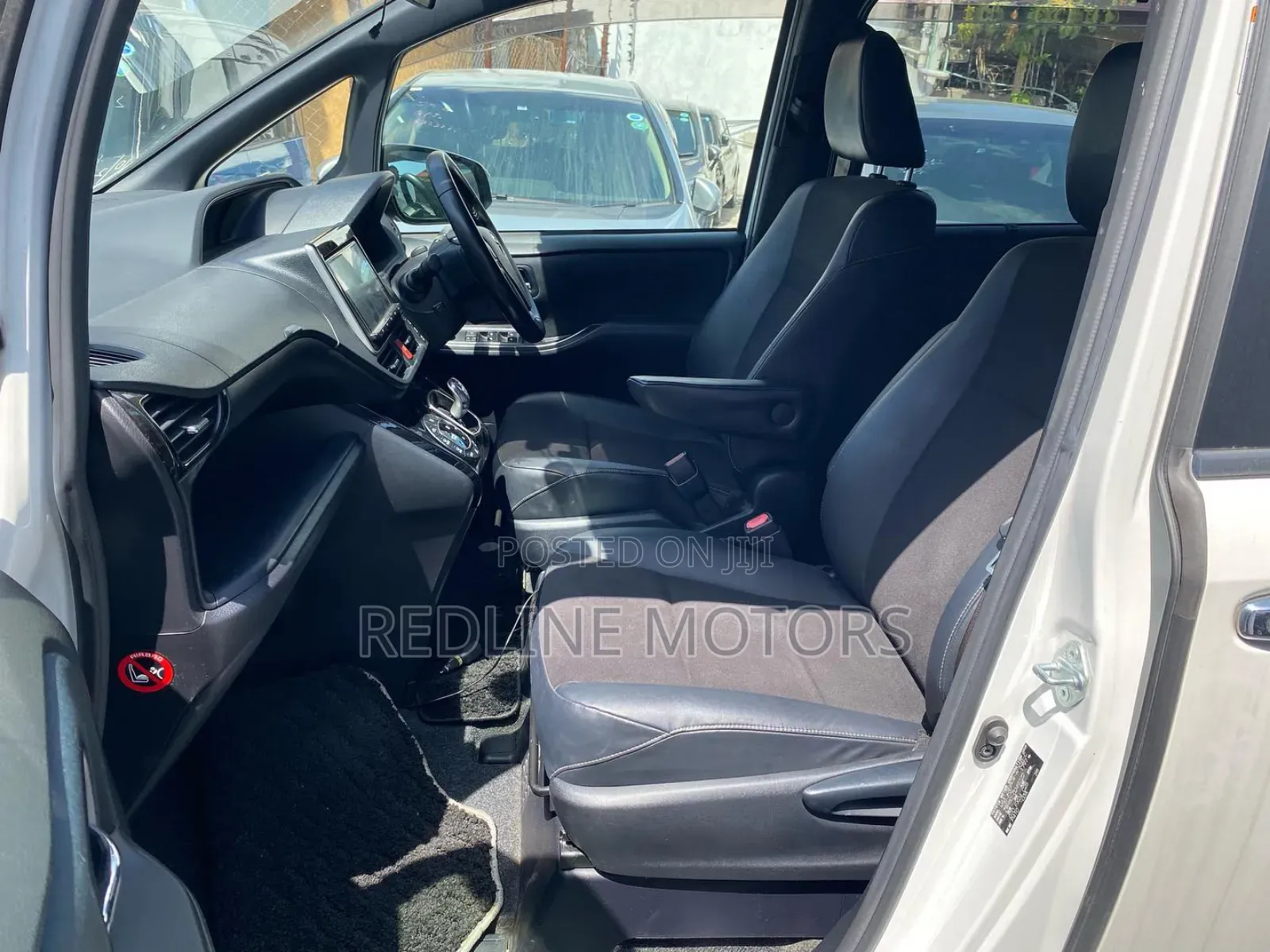 Toyota Noah 2018 Pearl