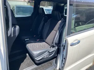 Toyota Noah 2018 Pearl